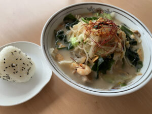 dish of noodles, seafood, vegetables (from Nagasaki)